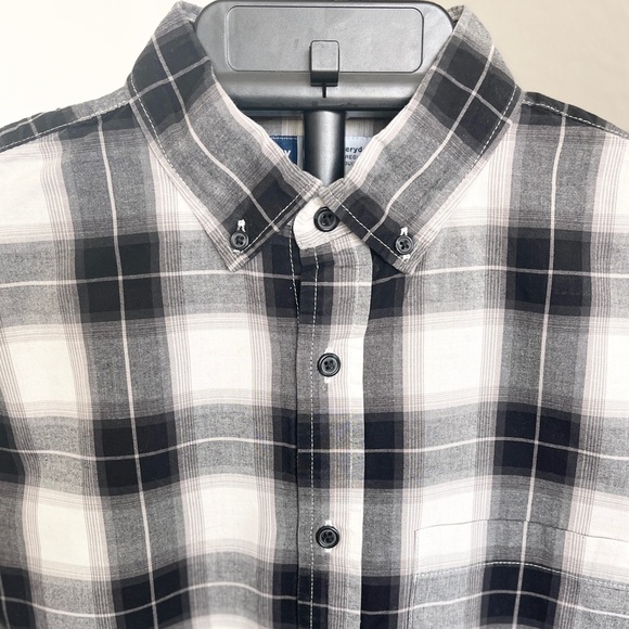🖤 Old Navy Regular Fit Built In Flex Plaid Everyday Shirt M - Picture 2 of 8
